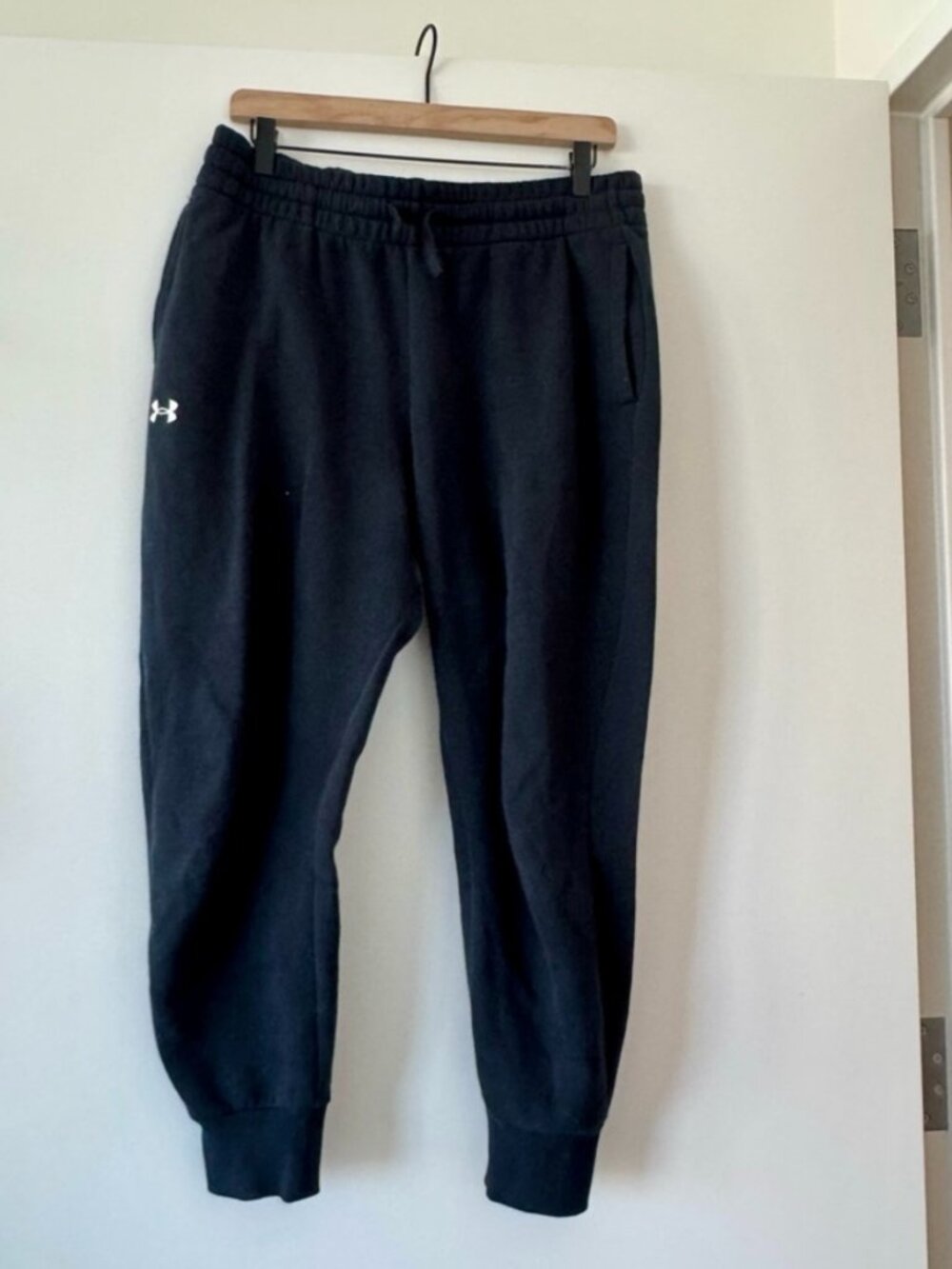 Under Armour track pants size M